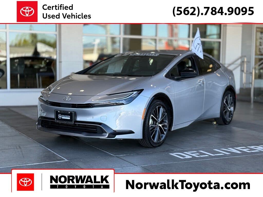 2025 Toyota Prius XLE FWD