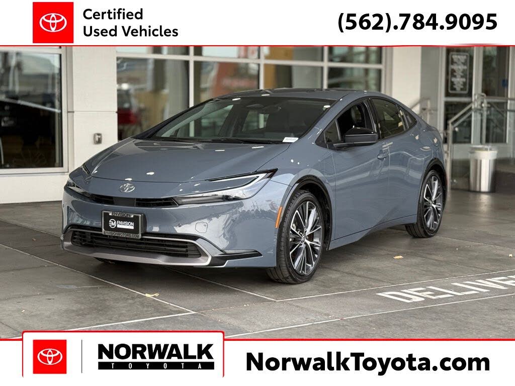 2025 Toyota Prius XLE FWD