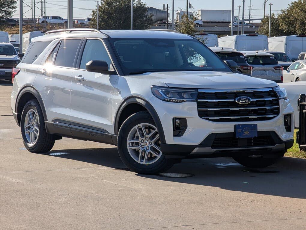 2026 Ford Explorer Active RWD
