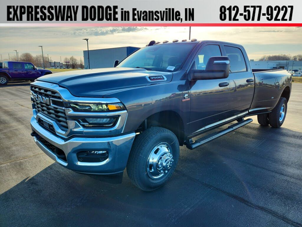 2026 RAM 3500 Tradesman Crew Cab LB DRW 4WD