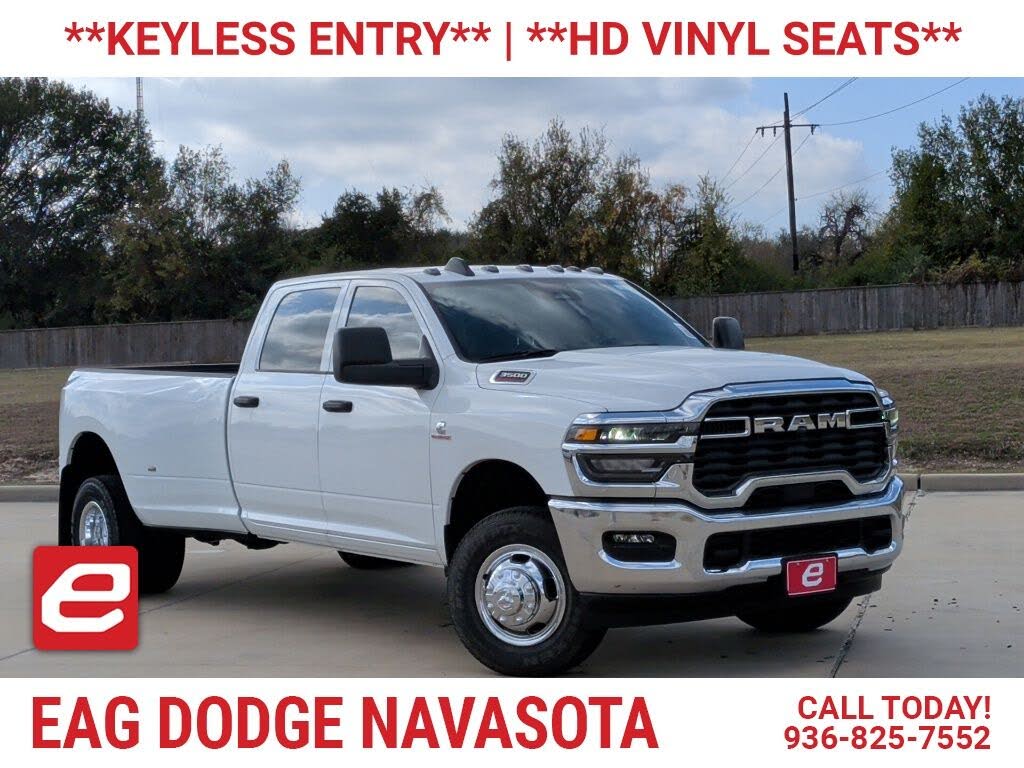 2026 RAM 3500 Tradesman Crew Cab LB DRW 4WD