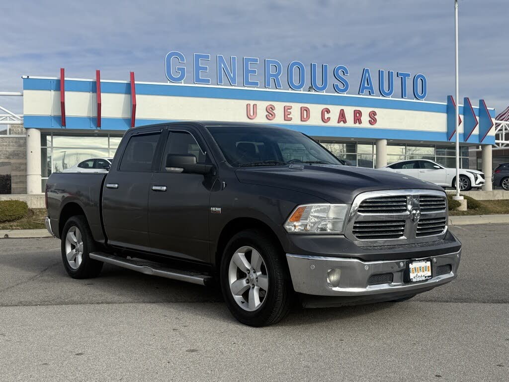 2015 RAM 1500 Lone Star Crew Cab RWD