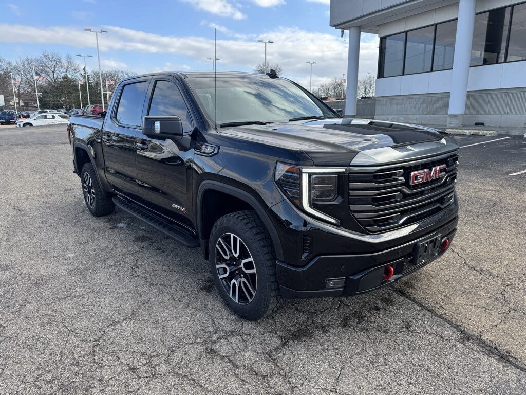 2024 GMC Sierra 1500 AT4 Crew Cab 4WD