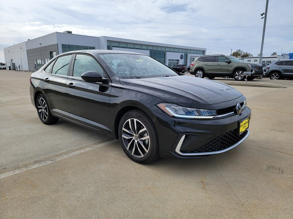 2025 Volkswagen Jetta SE FWD