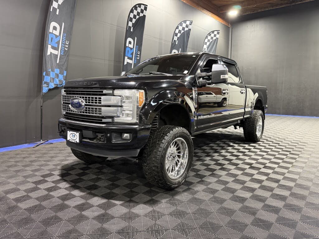 2017 Ford F-350 Super Duty Platinum Crew Cab 4WD