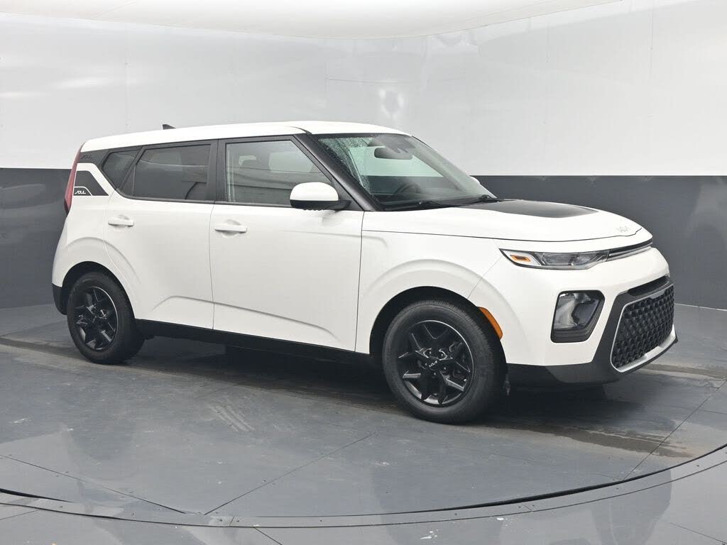 2022 Kia Soul LX FWD