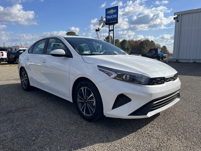 2024 Kia Forte LXS FWD