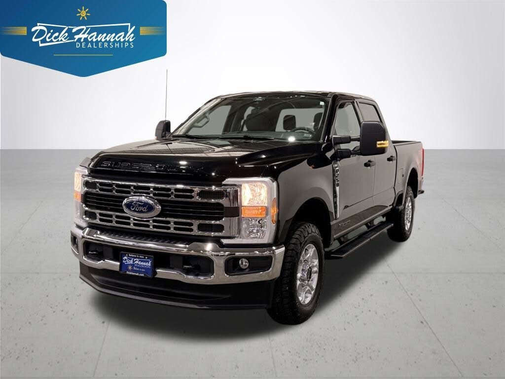 2025 Ford F-250 Super Duty XLT Crew Cab 4WD