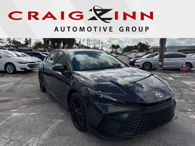 2025 Toyota Camry SE FWD