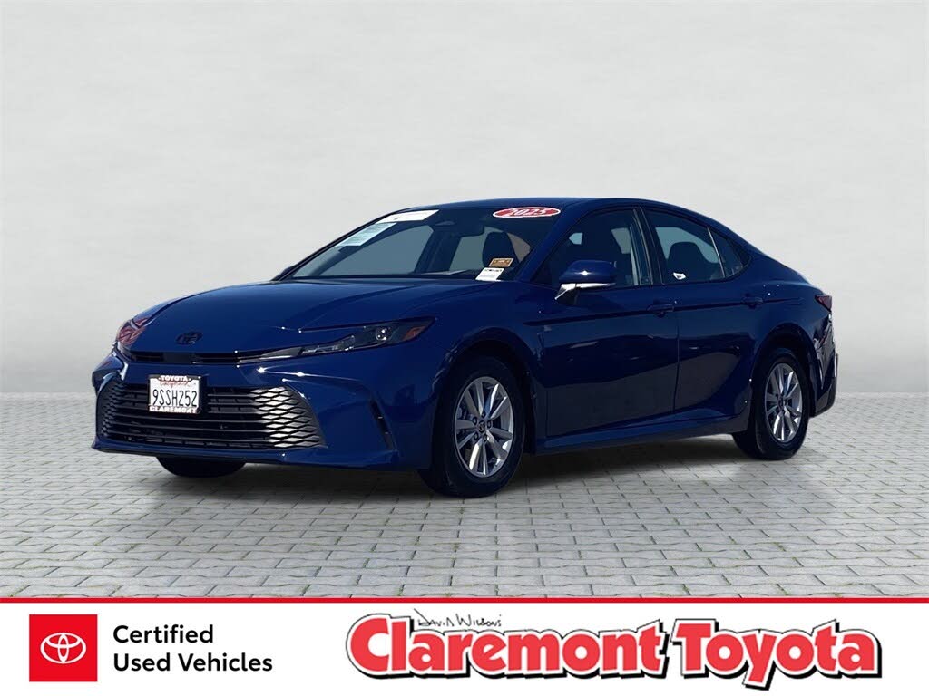 2025 Toyota Camry LE FWD
