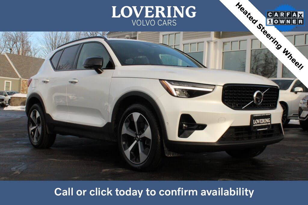 2025 Volvo XC40 B5 Plus Dark Theme AWD