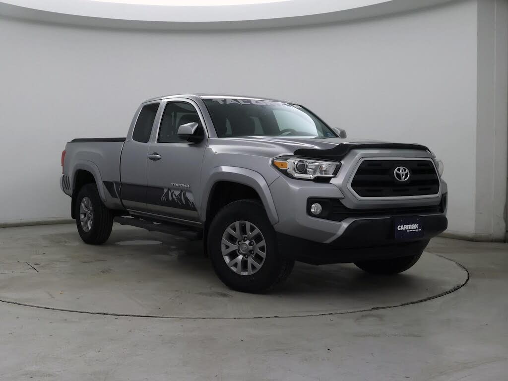 2017 Toyota Tacoma SR5 V6 Access Cab 4WD