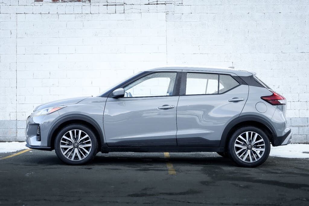 Nissan Kicks SV FWD 2021