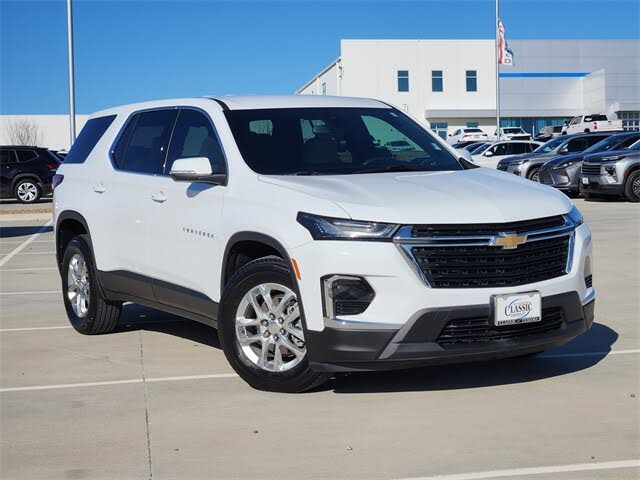 2022 Chevrolet Traverse LS AWD