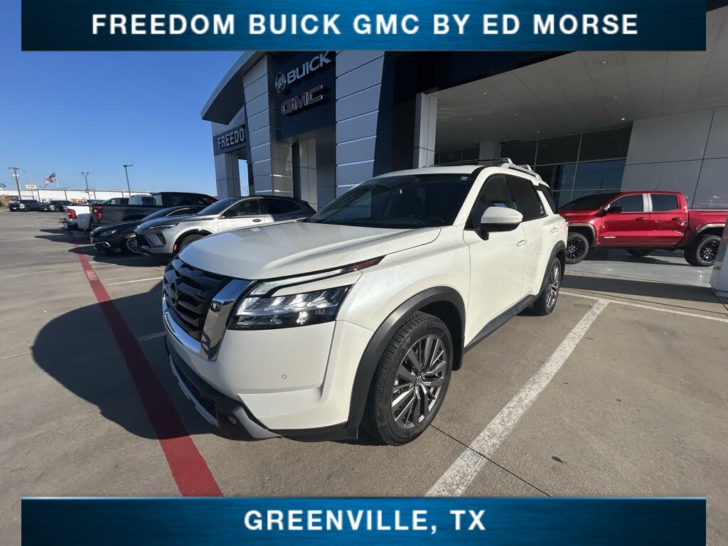 2022 Nissan Pathfinder SL 4WD