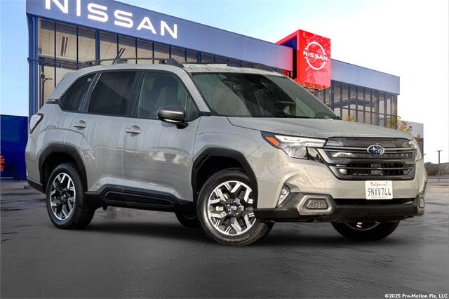 2025 Subaru Forester Premium Crossover AWD