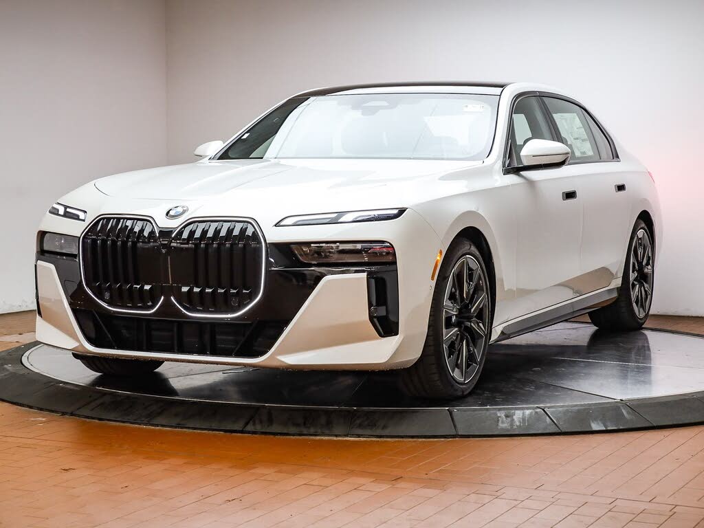2026 BMW 7 Series 740i RWD