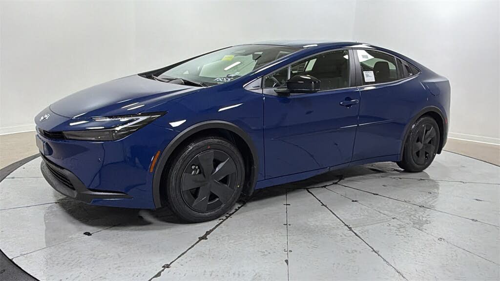 2026 Toyota Prius LE FWD