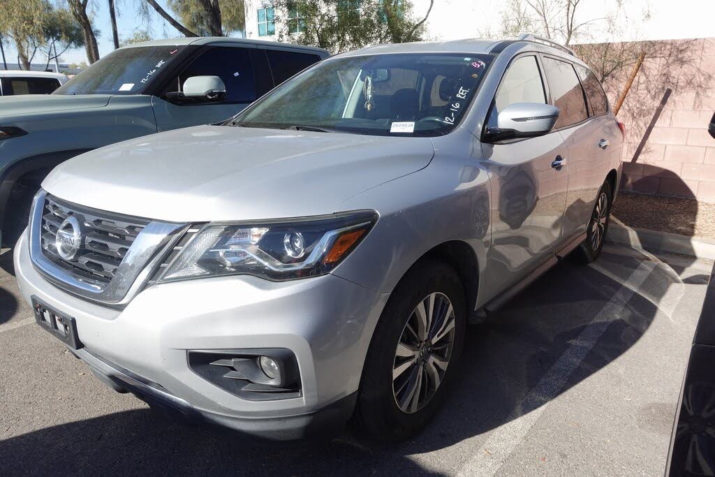 2020 Nissan Pathfinder SV FWD