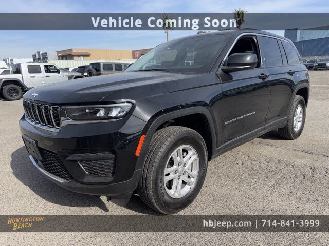 2023 Jeep Grand Cherokee Laredo 4WD