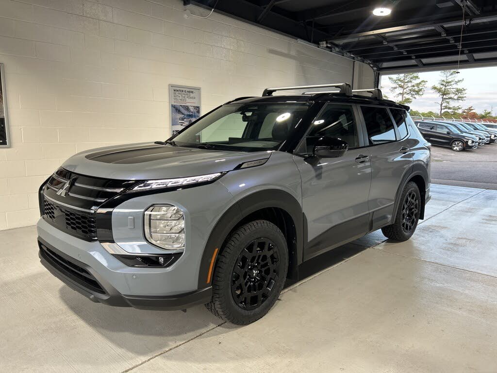 2025 Mitsubishi Outlander SE FWD