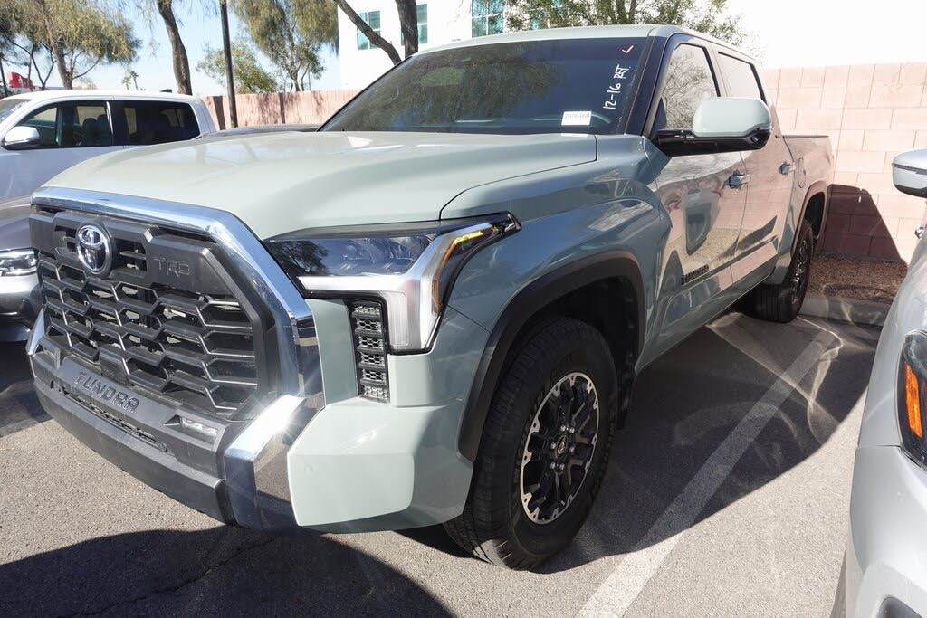 2025 Toyota Tundra SR5 CrewMax Cab 4WD