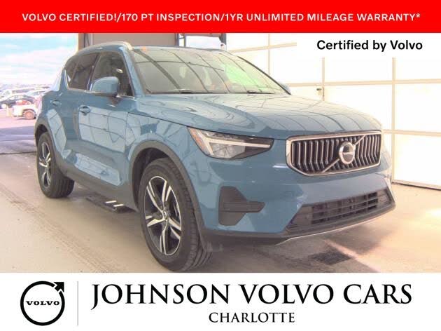 2025 Volvo XC40 B5 Core Bright Theme AWD