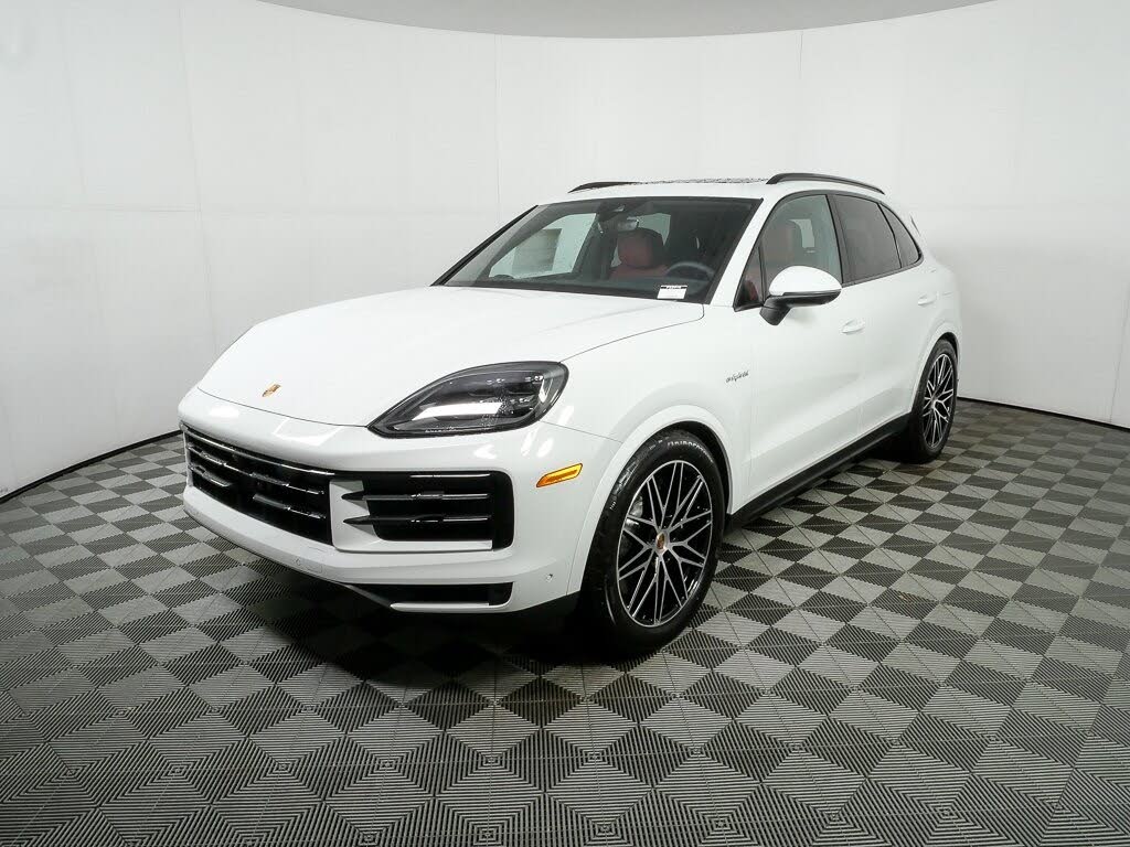 2026 Porsche Cayenne AWD