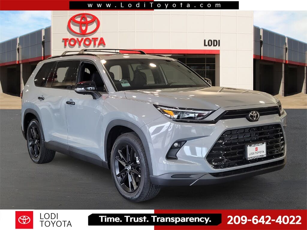 2026 Toyota Grand Highlander Hybrid Nightshade AWD
