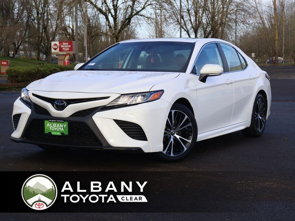 2019 Toyota Camry SE FWD