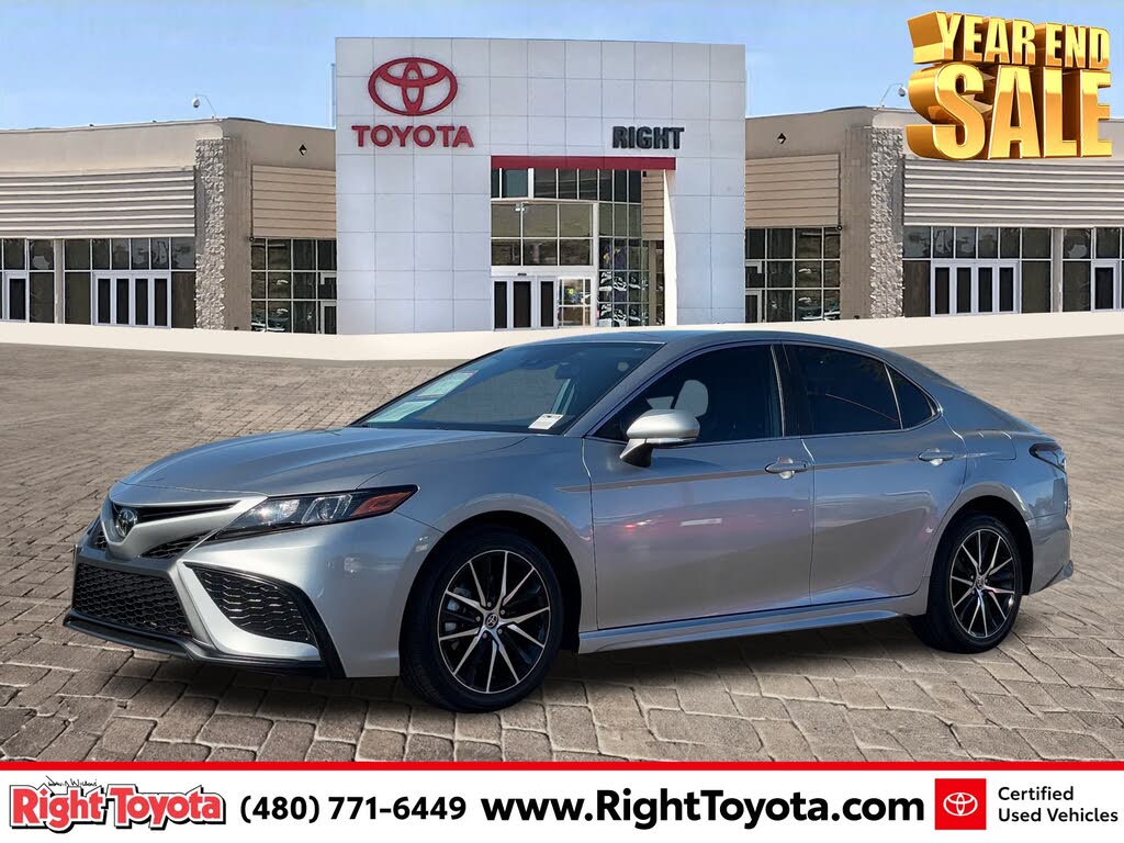 2022 Toyota Camry SE FWD