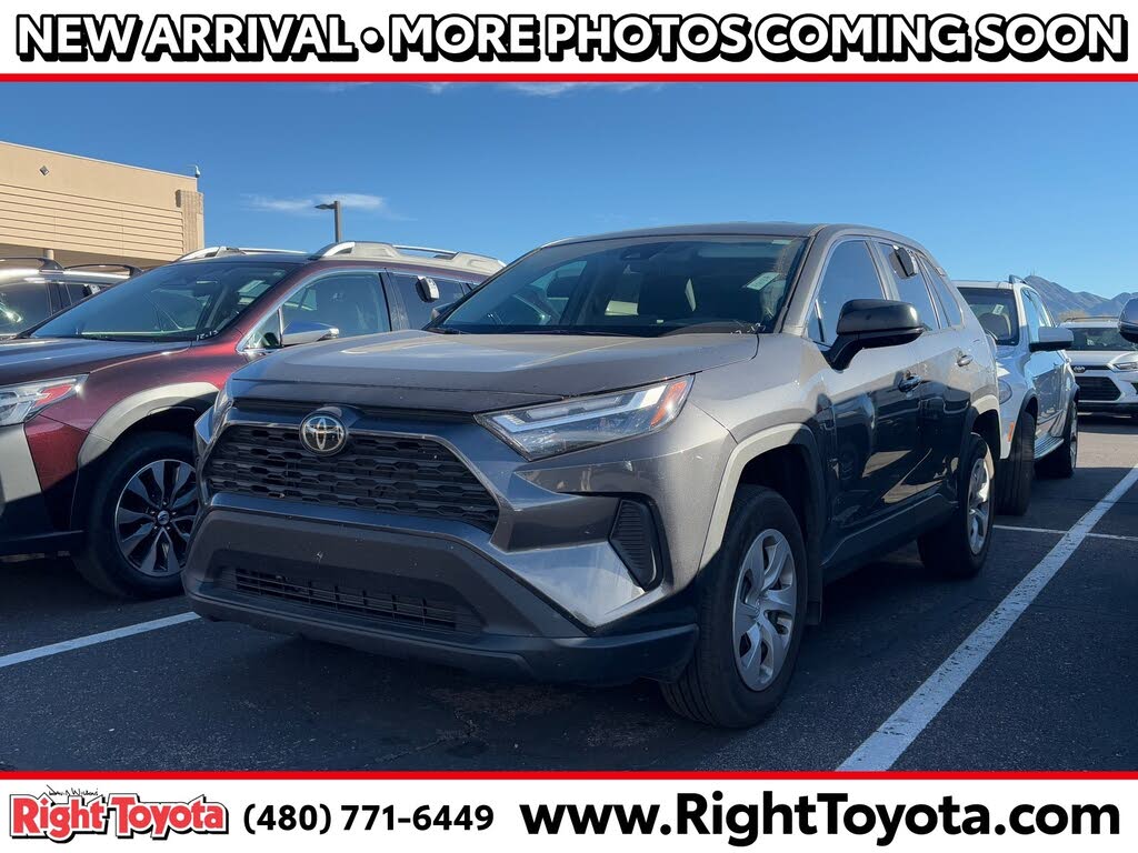 2024 Toyota RAV4 LE FWD