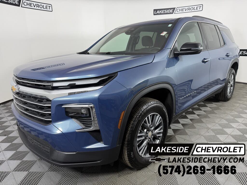 2025 Chevrolet Traverse LT FWD