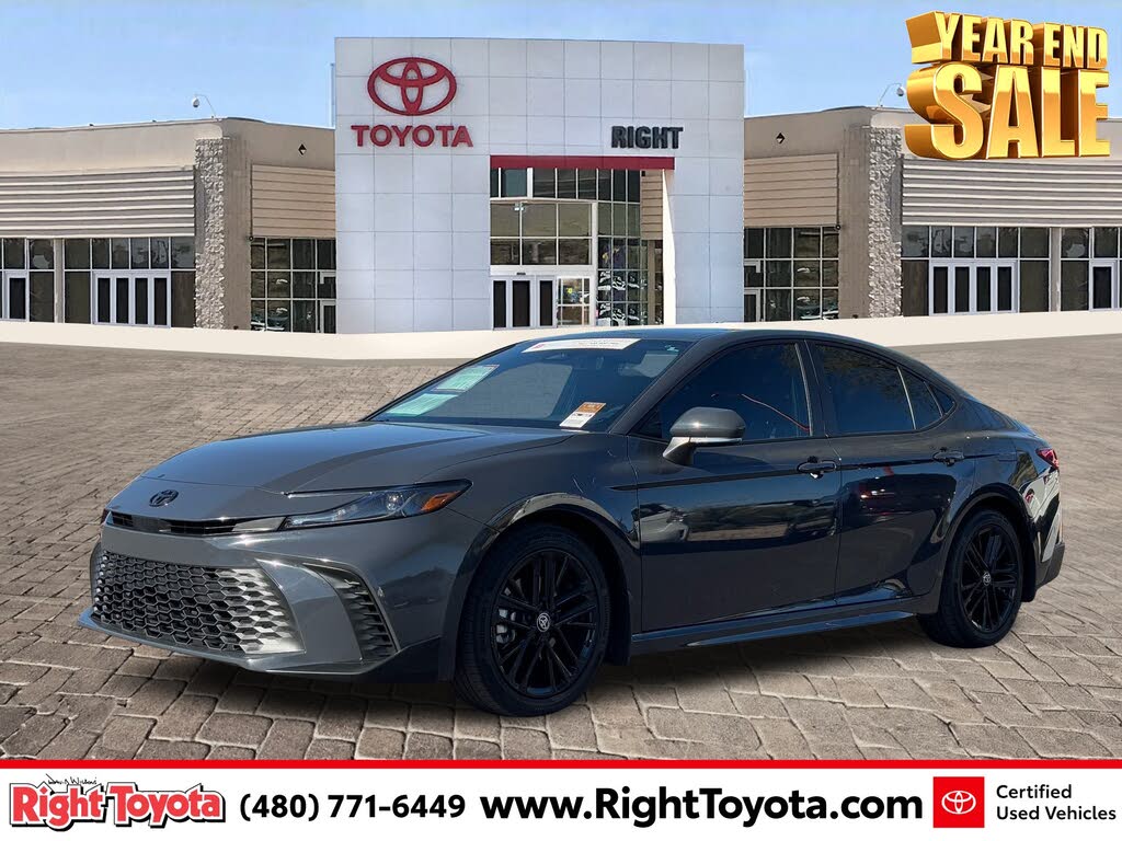2025 Toyota Camry SE FWD