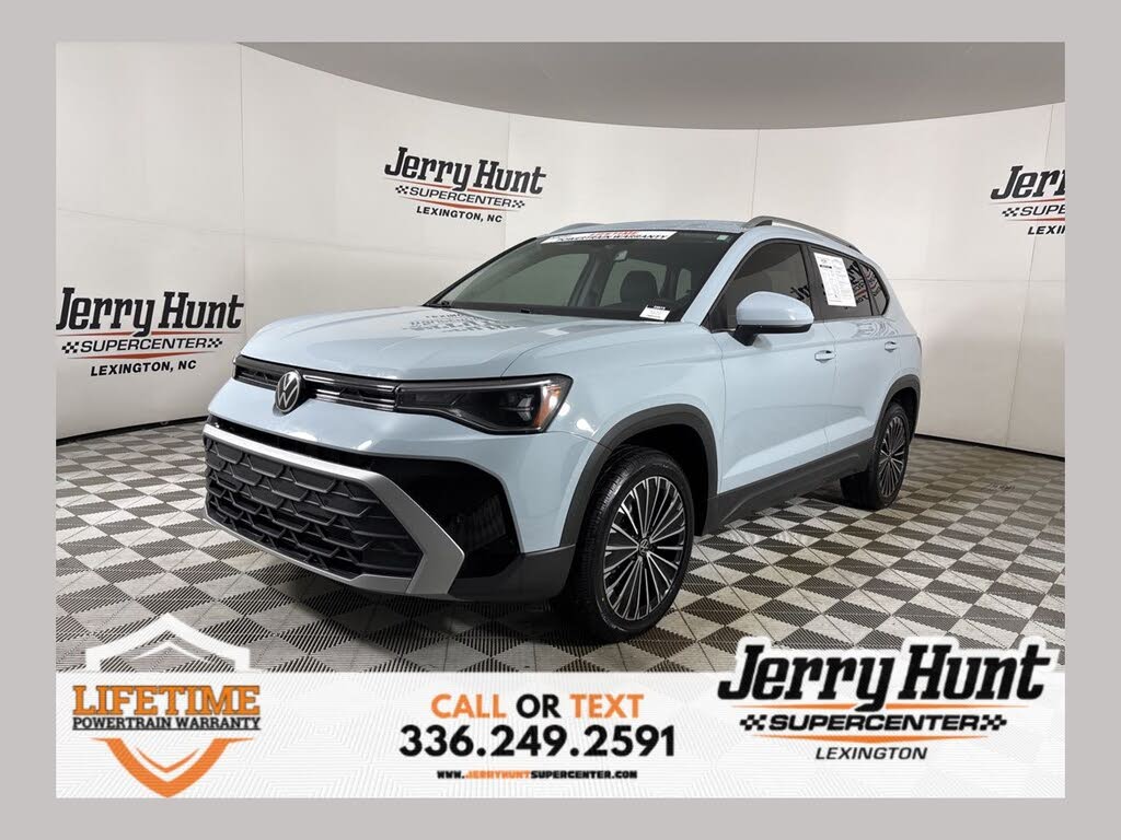 2025 Volkswagen Taos SE FWD