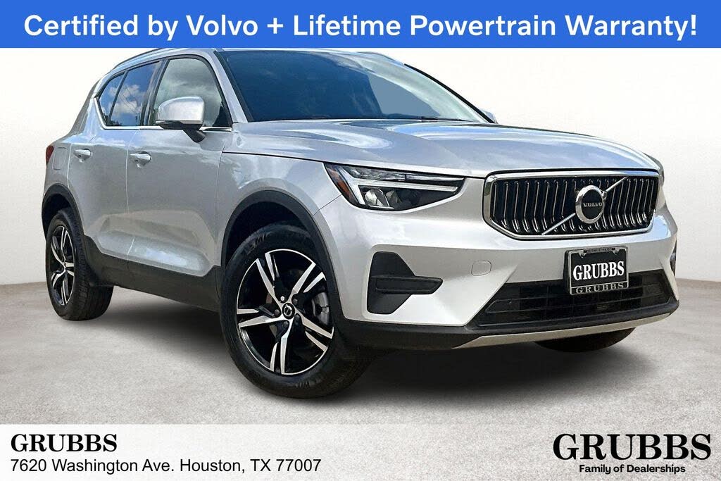 2025 Volvo XC40 B5 Core Bright Theme AWD