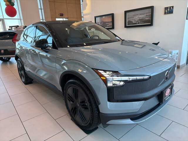 2026 Volvo EX30 Cross Country Twin Ultra eAWD