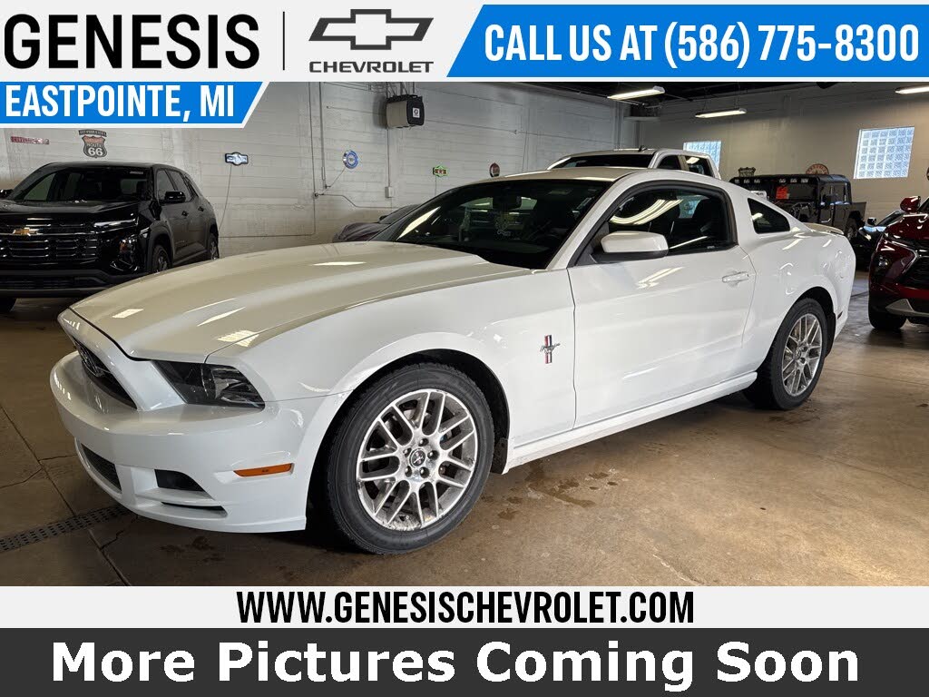 2013 Ford Mustang V6 Coupe RWD