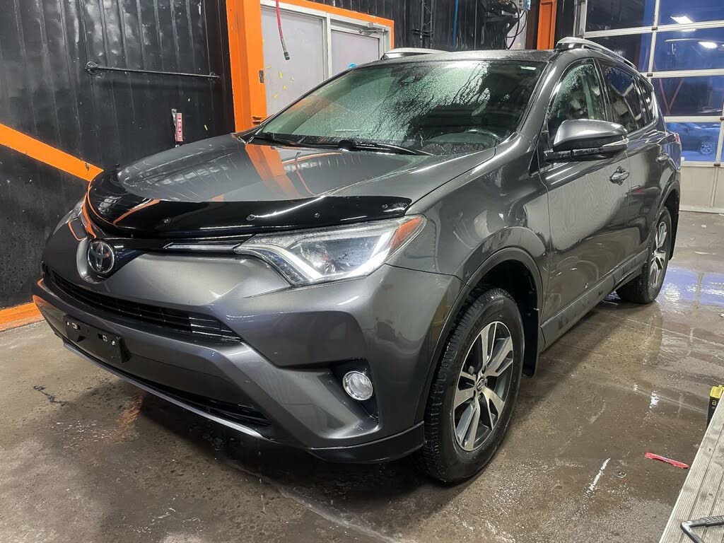 2017 Toyota RAV4 XLE