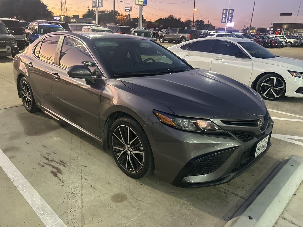 2021 Toyota Camry SE FWD