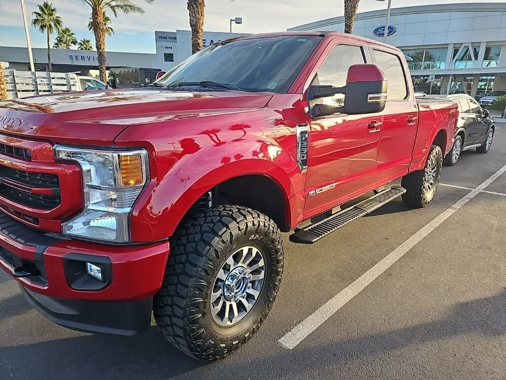 2022 Ford F-250 Super Duty Lariat Crew Cab 4WD