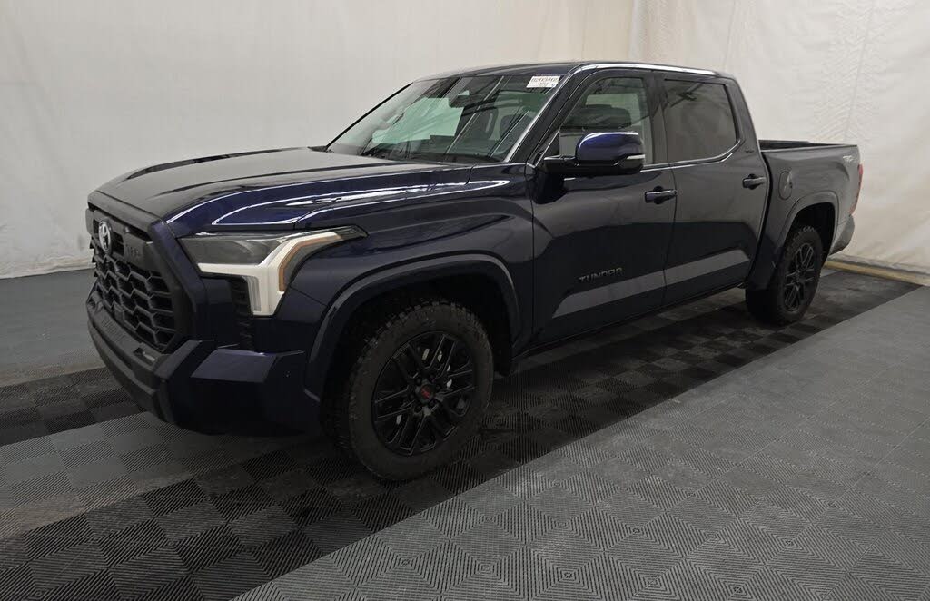2022 Toyota Tundra SR5 CrewMax Cab 4WD