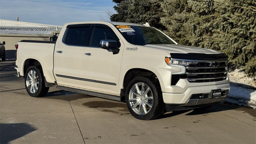 2023 Chevrolet Silverado 1500 High Country Crew Cab 4WD