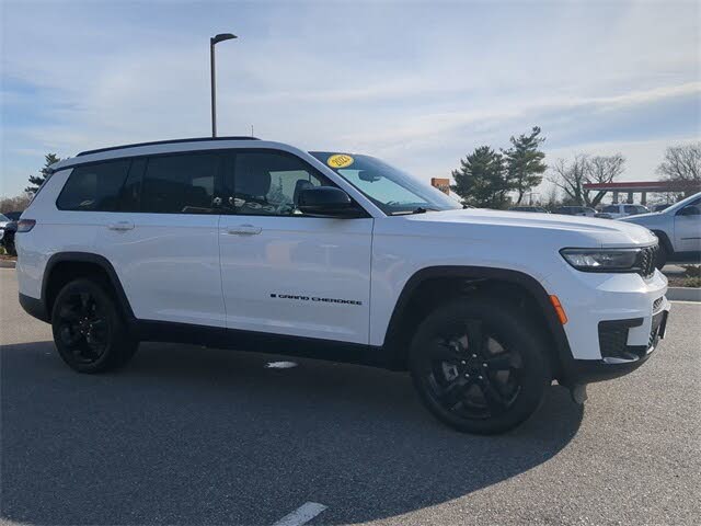 2023 Jeep Grand Cherokee L Altitude 4WD