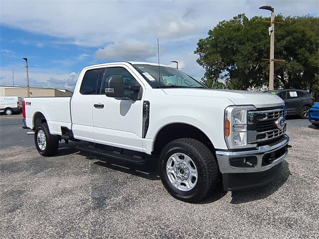 2025 Ford F-350 Super Duty XLT SuperCab LB 4WD