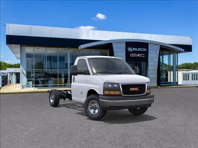 2025 GMC Savana Chassis 3500 139 Cutaway RWD