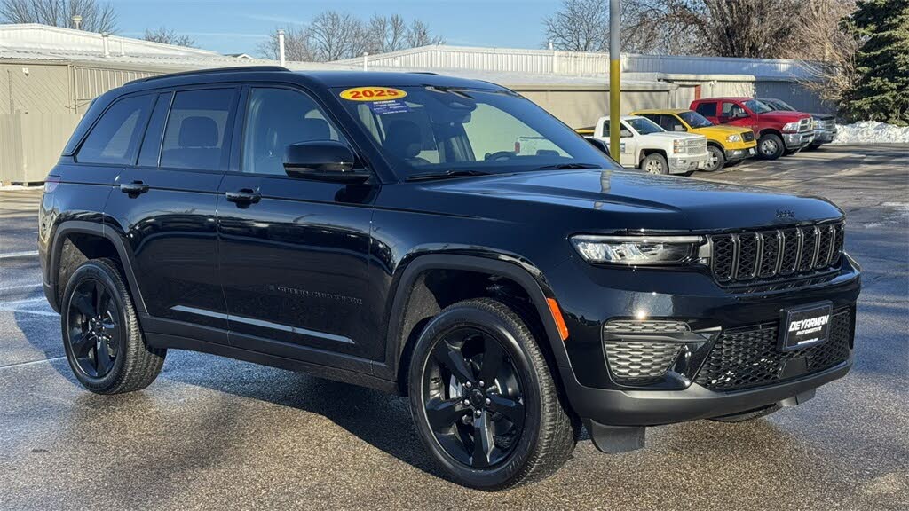 2025 Jeep Grand Cherokee Altitude X 4WD