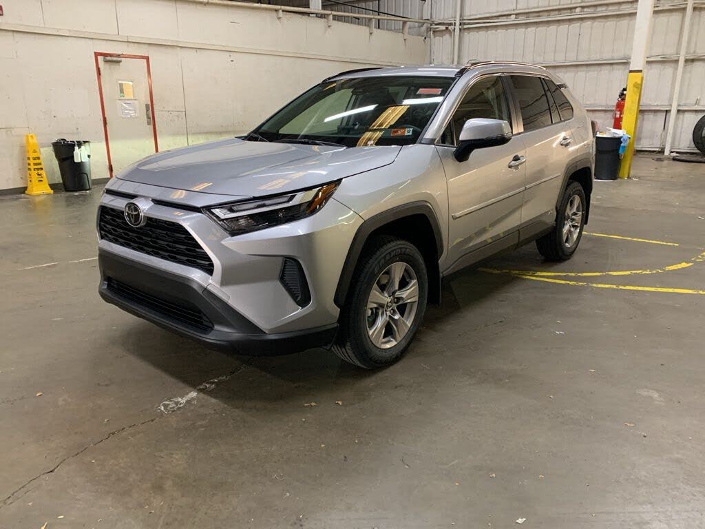 2025 Toyota RAV4 Hybrid XLE AWD