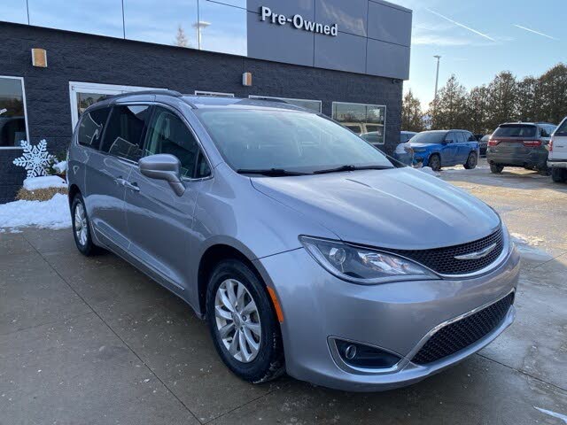 2017 Chrysler Pacifica Touring L FWD