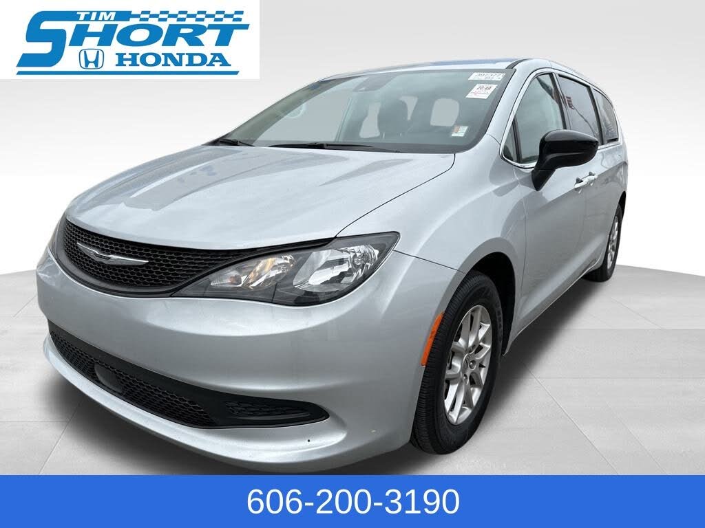 2024 Chrysler Voyager LX FWD